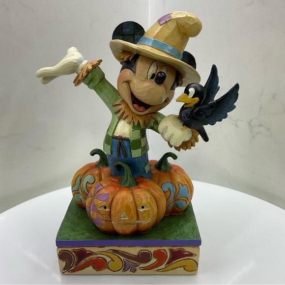 Walt Disney Showcase Collection Harvest Scarecrow #4039066 Mickey Mouse - Picture 1 of 11